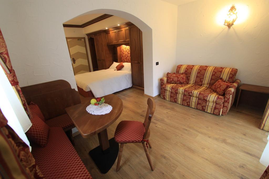 Dolasilla Park Hotel Виго-ди-Фасса Экстерьер фото