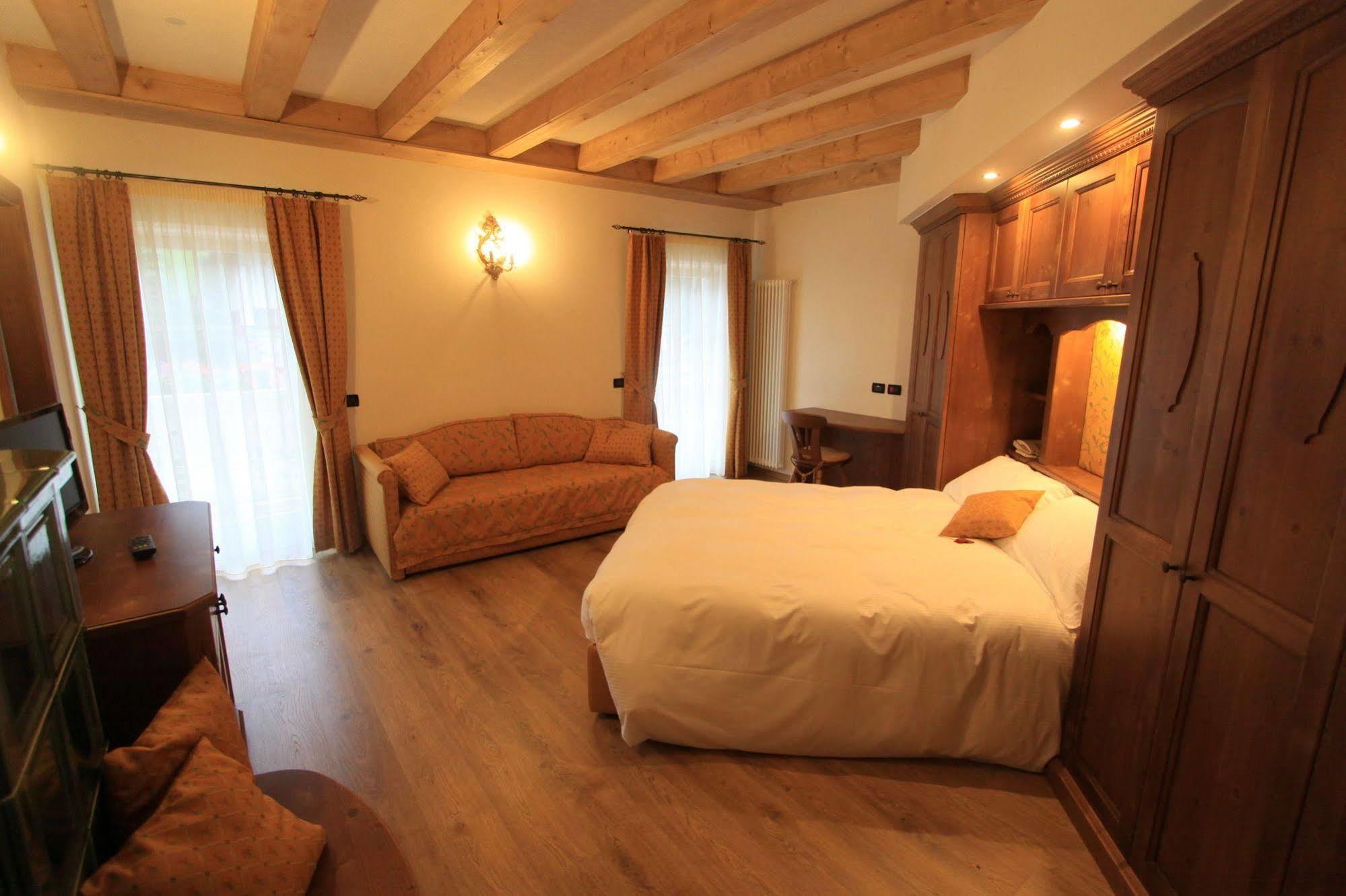 Dolasilla Park Hotel Виго-ди-Фасса Экстерьер фото