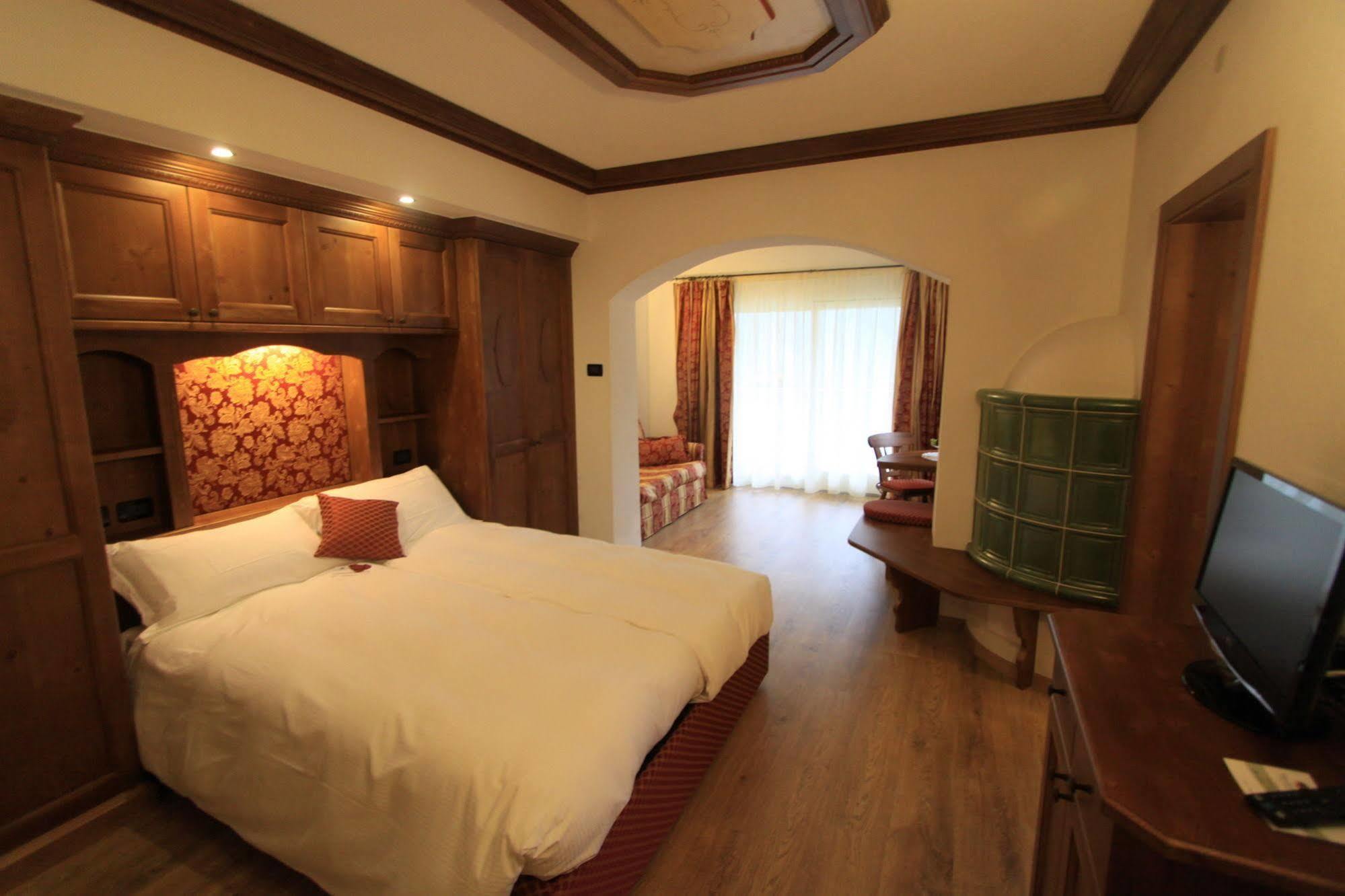 Dolasilla Park Hotel Виго-ди-Фасса Экстерьер фото